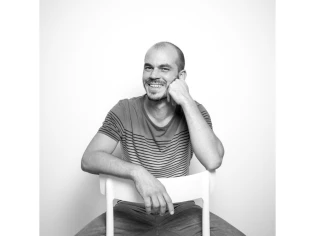 Charles Macaire, ing&eacute;nieur en physique devenu origamiste 