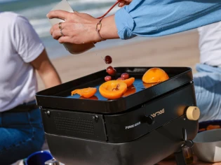Les 12 meilleurs barbecues et planchas de 2025 pour cuisiner en plein air