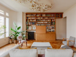Meubles sur mesure et optimisation de l'espace pour cet appartement parisien