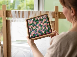 Adèle Perrin, créatrices de broderies haute couture pour sublimer nos intérieurs