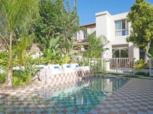 Avant/Apr&egrave;s : Un jardin marseillais transform&eacute; en oasis exotique