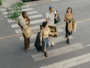 Ikea dévoile une collection nomade pour les jeunes adultes