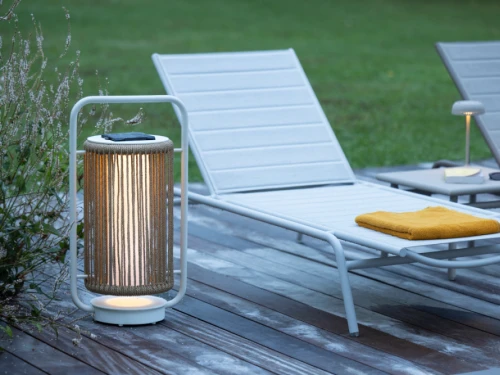 Extérieur : 12 luminaires portables pour illuminer vos soirées