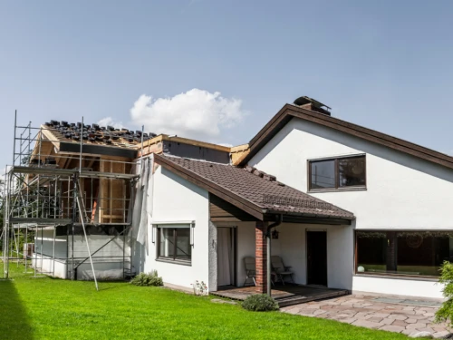 Extension ou surélévation : les étapes clés pour agrandir sa maison