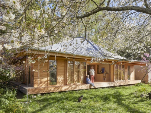 A Caen, une maison bois s'invite au fond du jardin