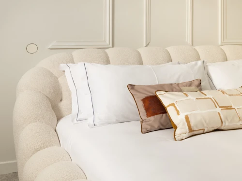 Roche Bobois pose ses valises dans l'hôtel La Maison Champs-Élysées