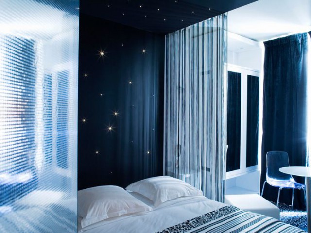 five hotel chambre bleue