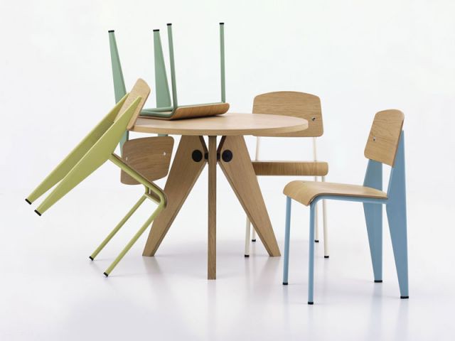 Guéridonet standard et chaises démontables - Jean Prouvé