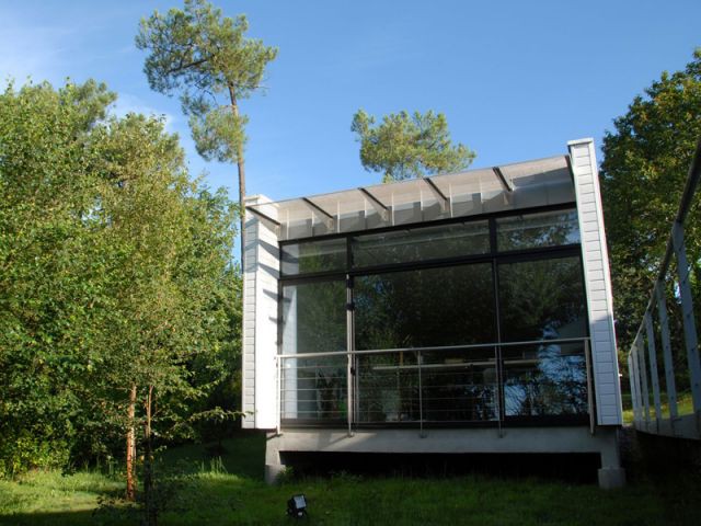 Lauréat « Petits Espaces » - maisons individuelles d'une surface &#8804; à 110 m2 - Maison Bois 2007