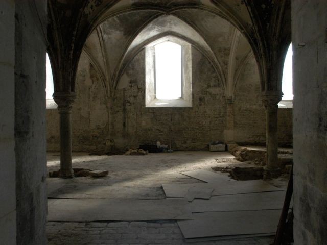 La salle du capitulaire avant les travaux - prieuré la Charité sur Loire