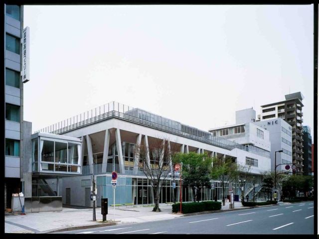 Ecole de Hakata Japon architecture