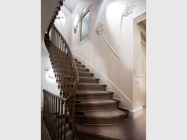 Escalier - Hôtel Arès - Paris