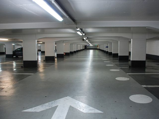 Parking garage