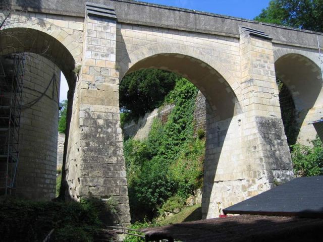 Le pont de pierre - Forteresse royale de Chinon