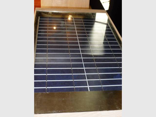 panneaux photovoltaïques d'une commode