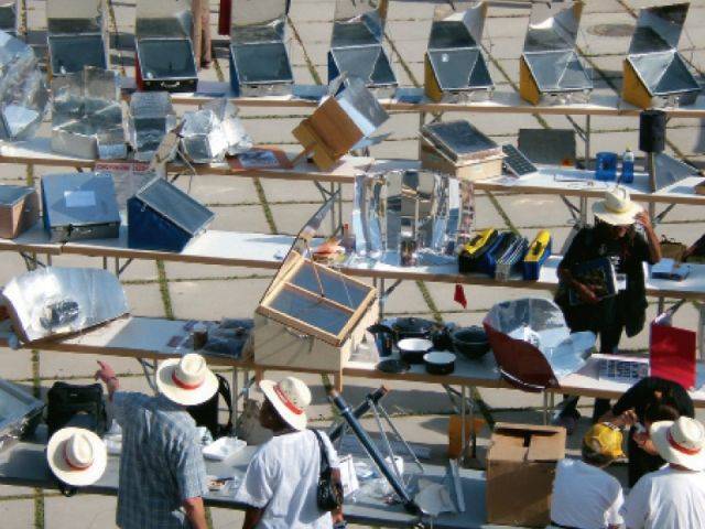 foire de fours solaires à Grenade en Espagne