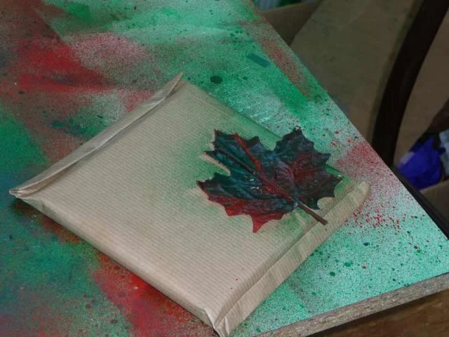 Motifs végétaux - atelier papier cadeau