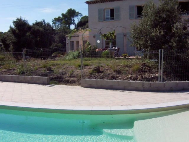 Abords piscine - Avant - Jardin Gecko