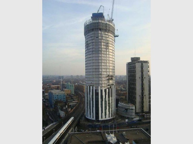 La tour en chantier - Strata Londres