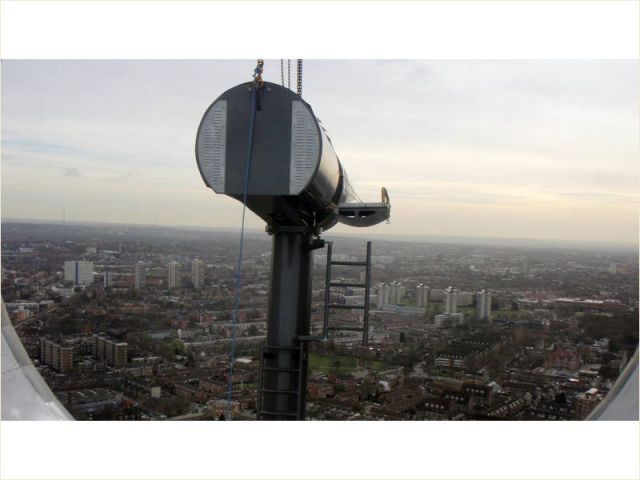 Une turbine qui domine la ville - Strata Londres