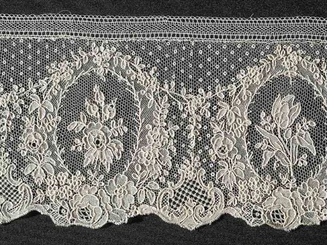 Dentelle au point d'Alençon - dentelle d'Alençon