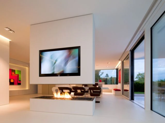 Une cheminée high tech - Maison Hi-Macs