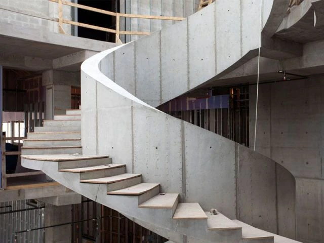 Escalier en béton - musee dali