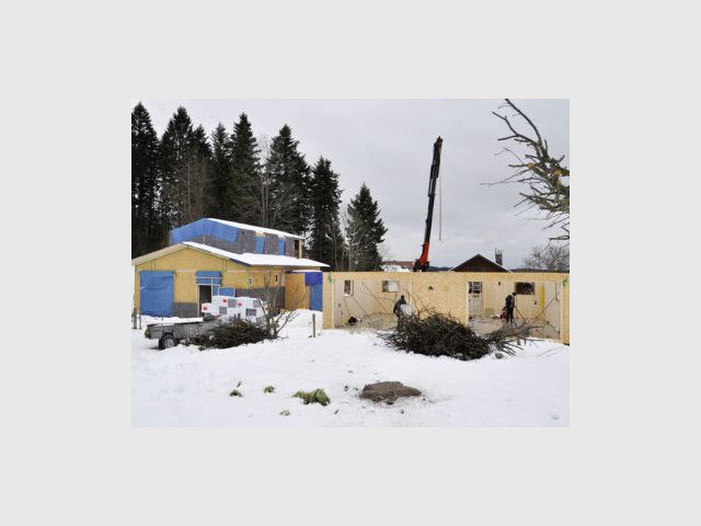 Maisons bois : le système du bois massif tourillonné (suite) - Chantier Bois&Futur