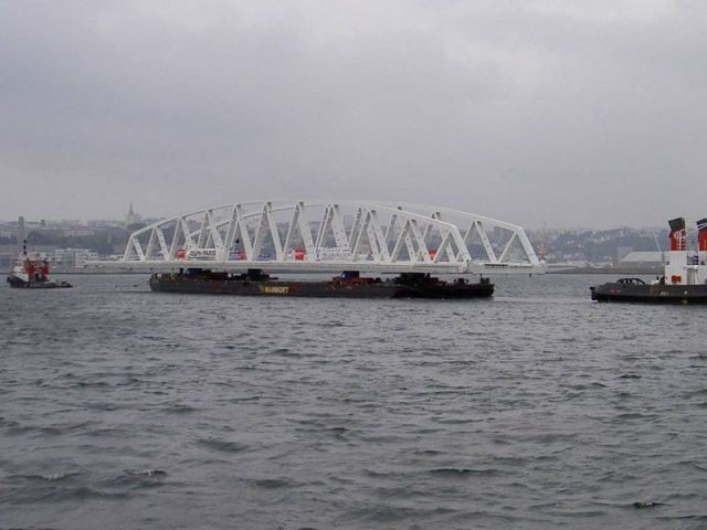 Convoyage de la nouvelle travée - Pont Recouvrance Brest