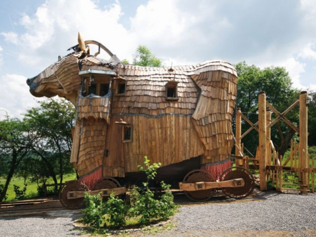 Une suite dans un cheval de Troie -Belgique - hotel insolite