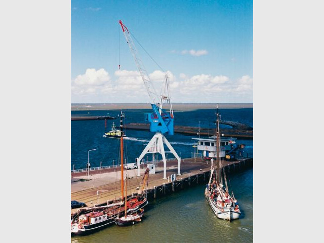 Grue portuaire de Harlingen - Pays-Bas - hotel insolite