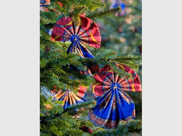 Les étoffes de la région de Mulhouse, en Alsace - Tour de France décoration Noël