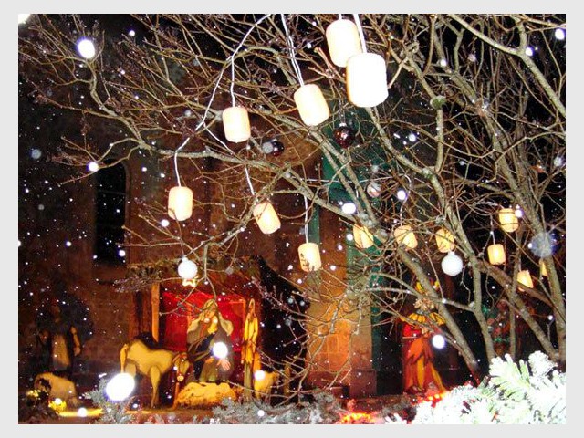 A Sous-Parsat, la maison du père Noël prend des airs de rêve - Maison illuminée Sous-Parsat