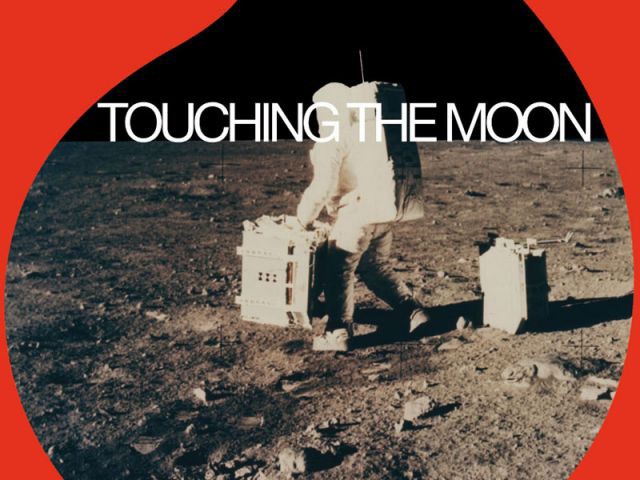 Expo Touching the moon
