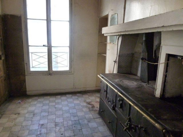 Ancienne cuisine - Reportage appartement parisien Julie Alazard 