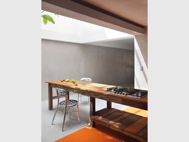 La cuisine en plein soleil - Au Brésil, dans une maison d'artiste