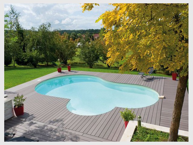 Une piscine à la forme originale - 10 piscines au détail choc