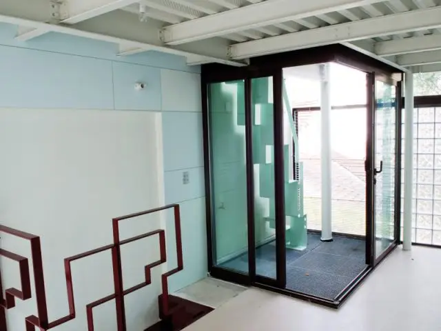 Deux terrasses pour les salles d'eau - Maison verticale