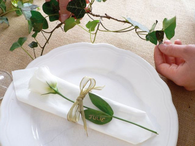 Une nappe en toile de jute - Décoration de mariage