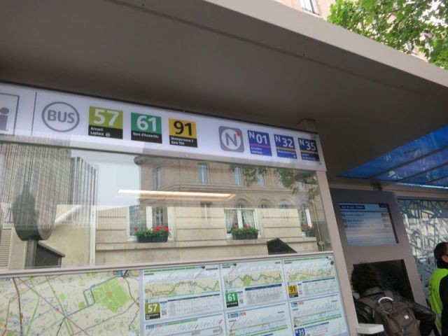 Panneaux d'information - Station de bus expérimentale