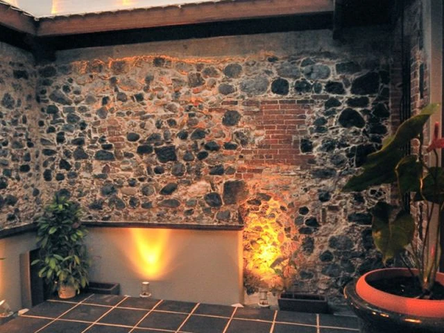 La cour après - maison