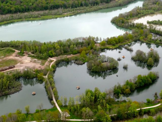 150 hectares d'eau et de verdure - Les Cabanes des Grands Lacs