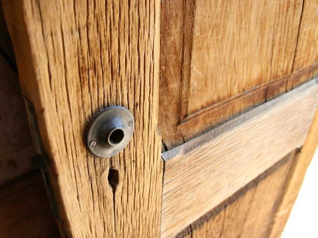 Rénover une porte en bois