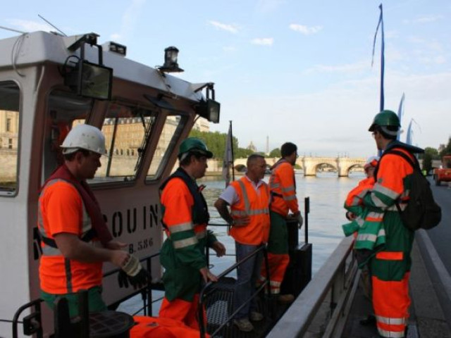 L'équipe fluviale de Lafarge  - lafarge et paris plage