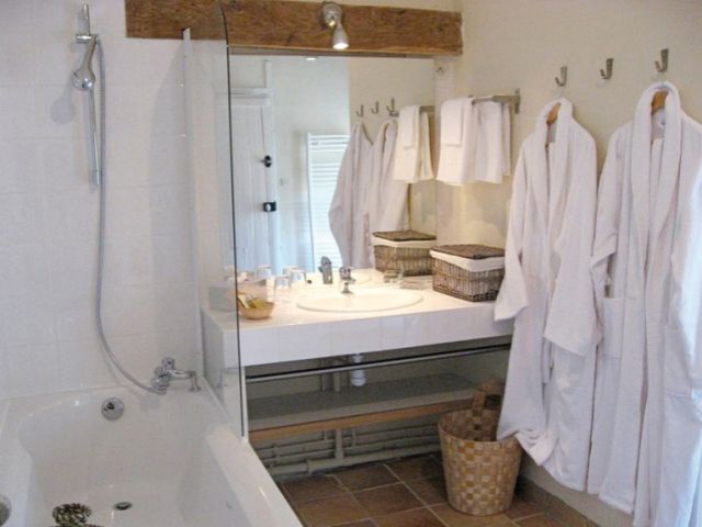 Une salle de bains confortable - Domaine Mauvoisin