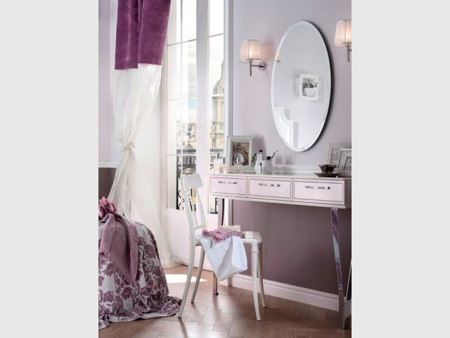 Une coiffeuse rose poudré pour une chambre romantique - Ambiances coiffeuses