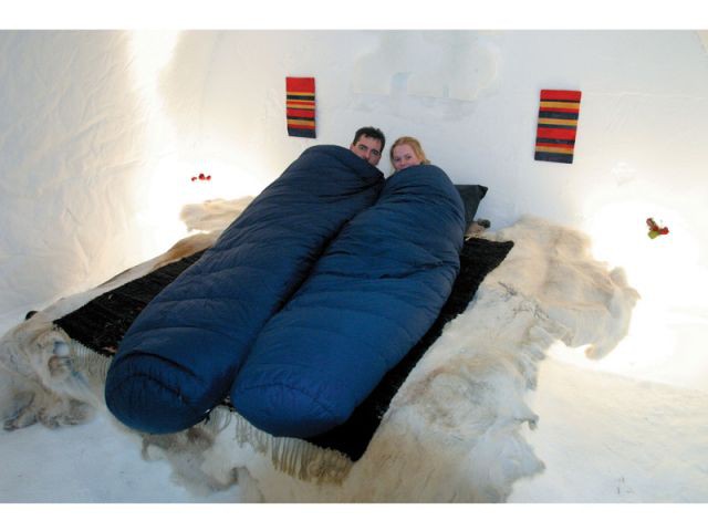 Intérieur d'un igloo de neige - Hôtel igloo