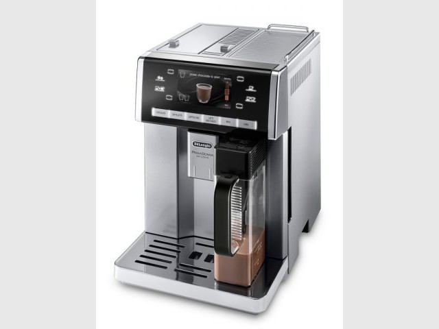 Une machine à café et à chocolat chaud - Sélection petit déjeuner