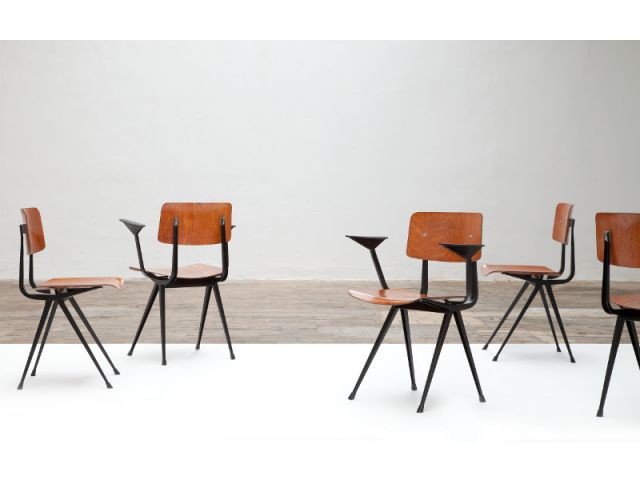 Les chaises Result avec accoudoirs - Expo Friso Kramer