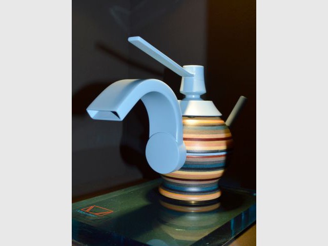 Une robinet à la forme et aux couleurs ultra originales - ISH 2013